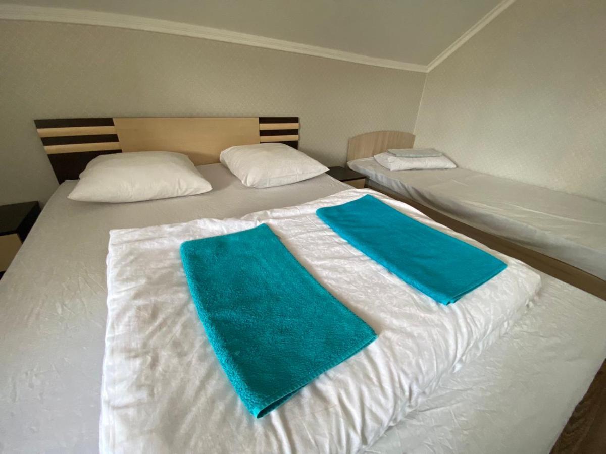 Vip Hostel Мукачево Экстерьер фото